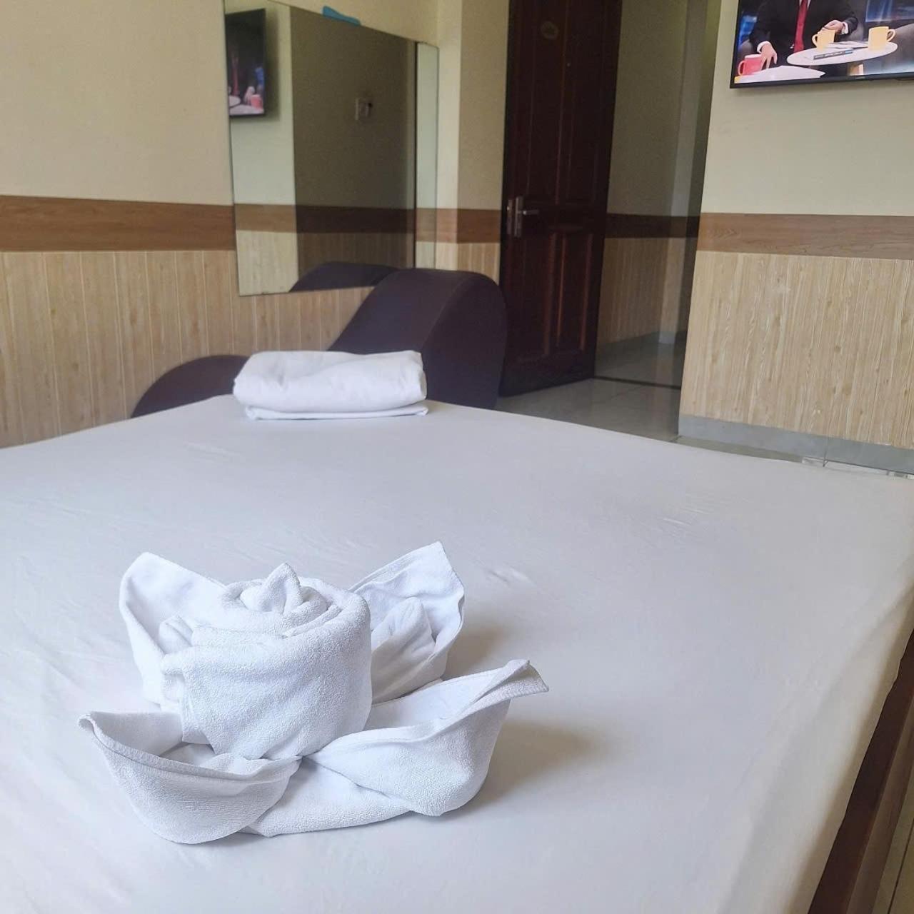 Damry Hotel Хошимин Экстерьер фото